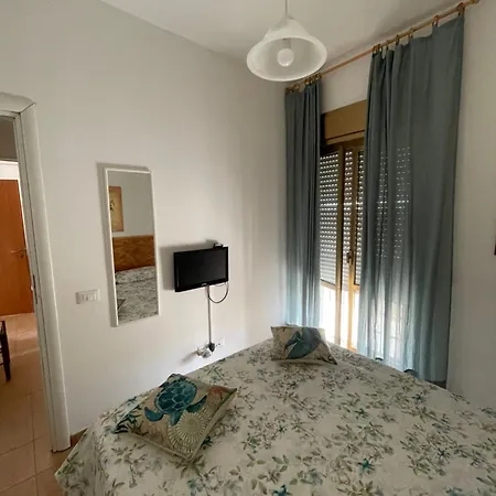 Paradiso Fronte Mare Ferienhaus *