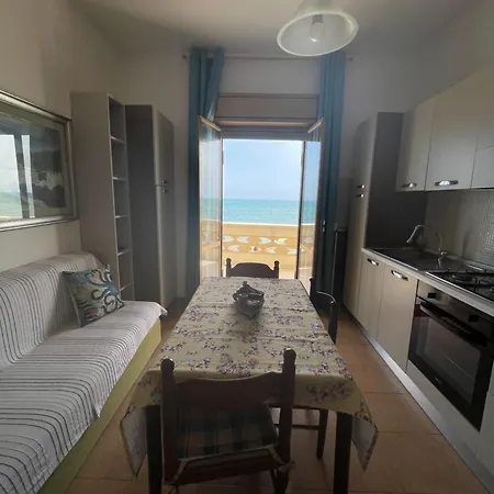 Paradiso Fronte Mare Ferienhaus