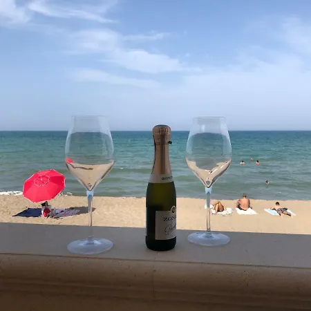 Paradiso Fronte Mare Ferienhaus