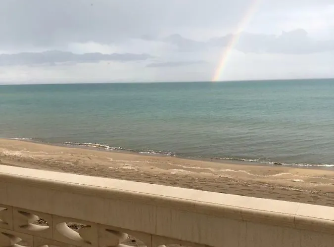 Paradiso Fronte Mare * אגנונה באגני