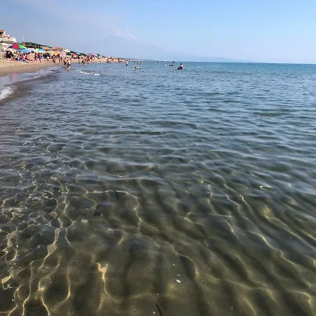 בית נופש Paradiso Fronte Mare *