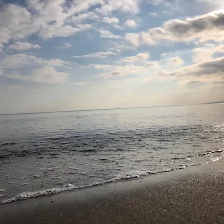 בית נופש Paradiso Fronte Mare *